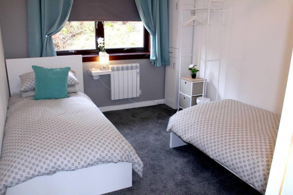 Premium Ground Floor Apartment, Near Fort William Town Centre Екстер'єр фото