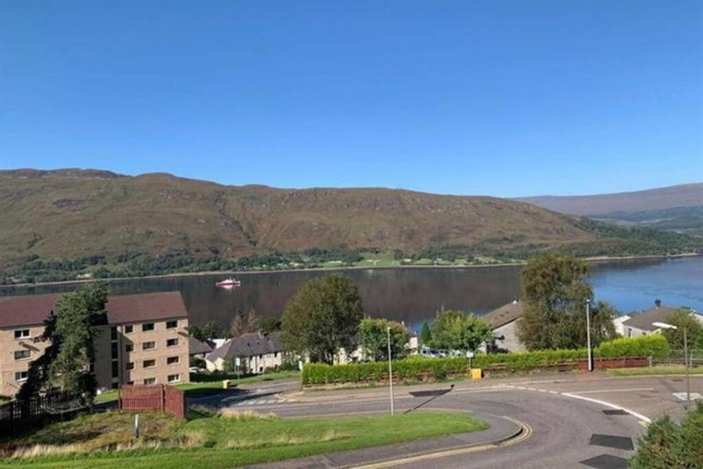 Premium Ground Floor Apartment, Near Fort William Town Centre Екстер'єр фото